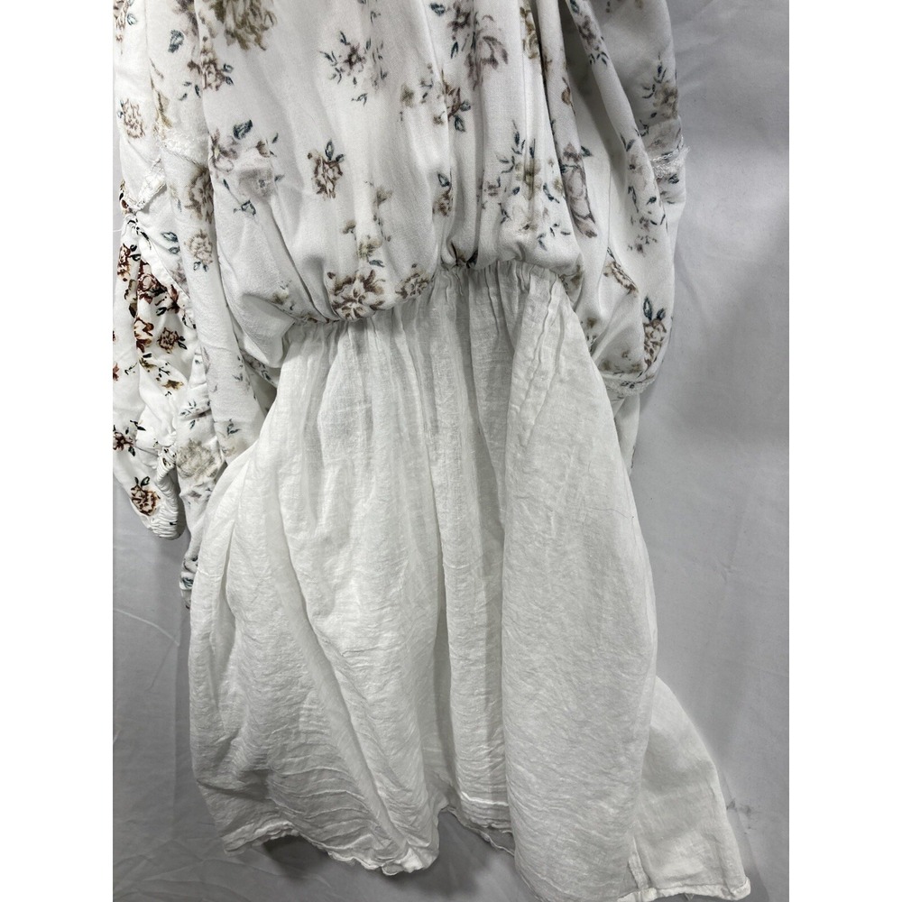 Velvet Heart Floral Print Blouse Size Small White Rayon Tie Ruffle V Neckline - Picture 13 of 15